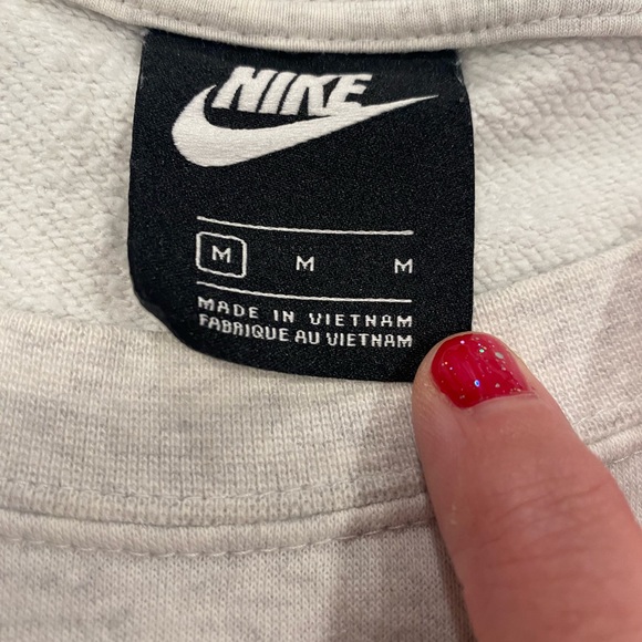 Nike Women's Medium Light Grey  Crewneck Sweatshirt - Picture 4 of 8